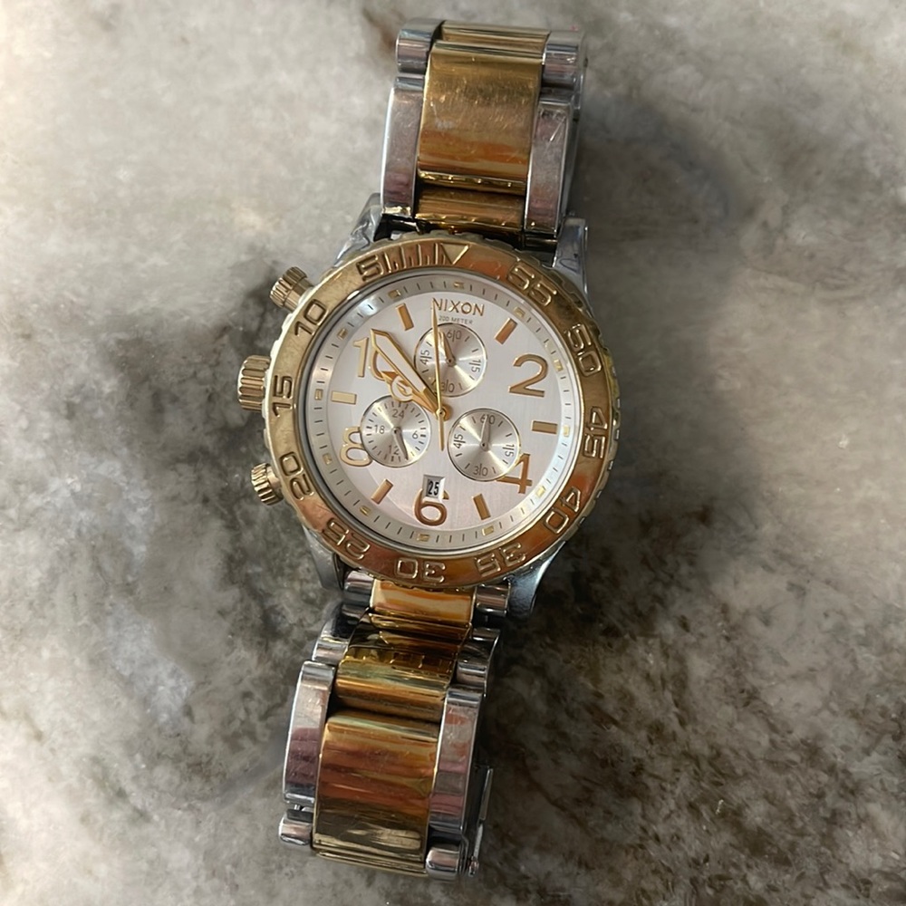 Nixon 42-20 Chrono watch